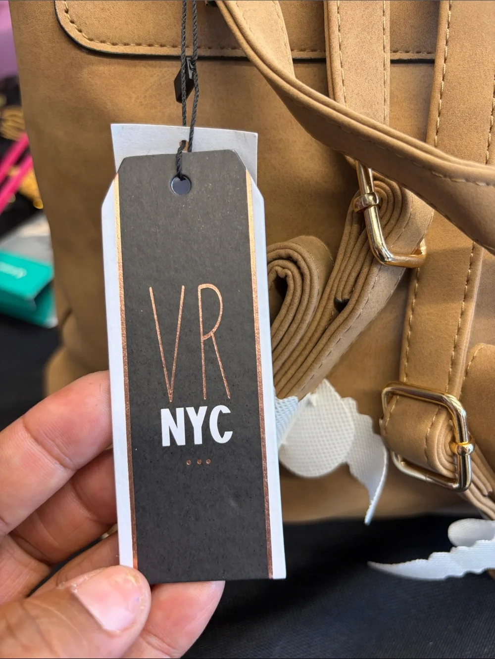 VR NYC compact light